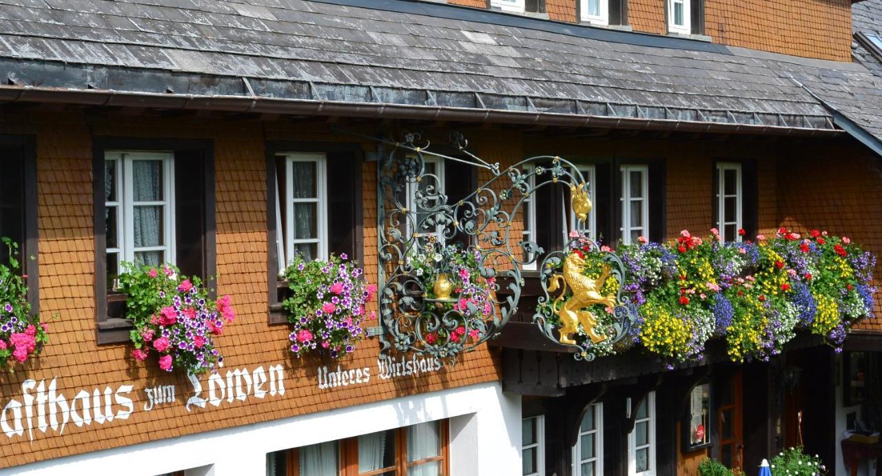 Hotel Zum Loewen - Unteres Wirtshaus 티티제-노이슈타트 외부 사진
