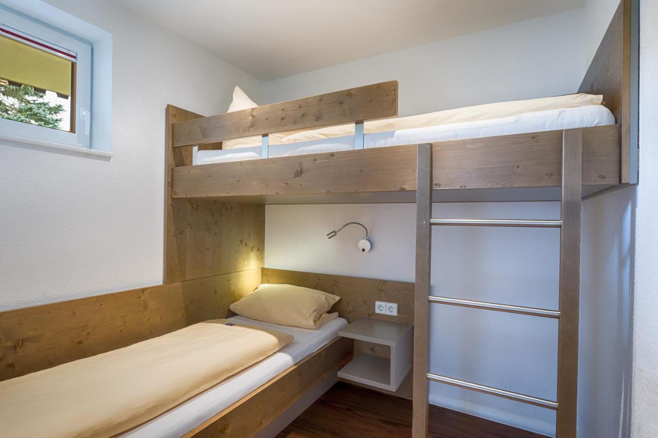 Hotel Zum Loewen - Unteres Wirtshaus 티티제-노이슈타트 외부 사진